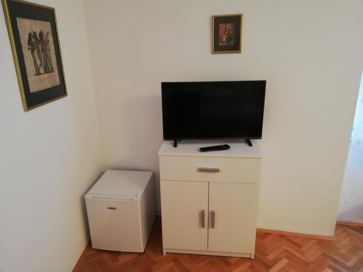 Sobe Sabec Acomodação com café da manhã Postojna Exterior foto